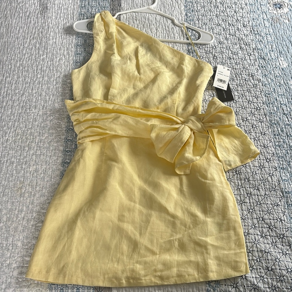 BNWT French Connection mini dress. Size 4.